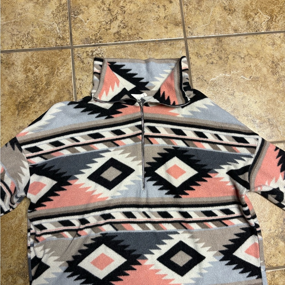Aztec Patterned Pullover Sweater - Picture 2 of 2